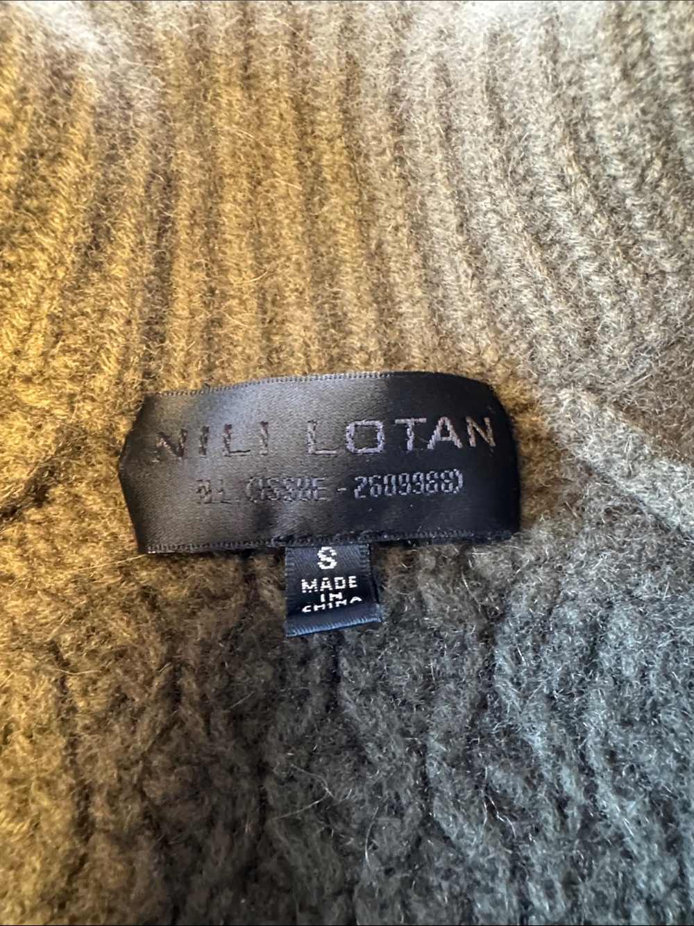 Nili Lotan Cashmere Cable-Knit Zip-Up Sweater - Picture 8 of 10